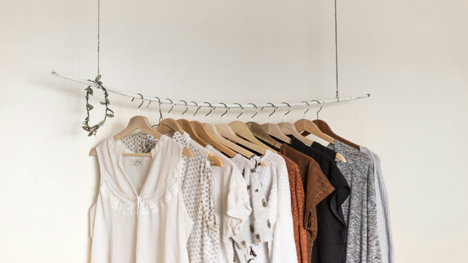Unlock Your Style: The Ultimate Guide to Fashion Trends and Apparel EssentialsIntroduction to Fashion Trends