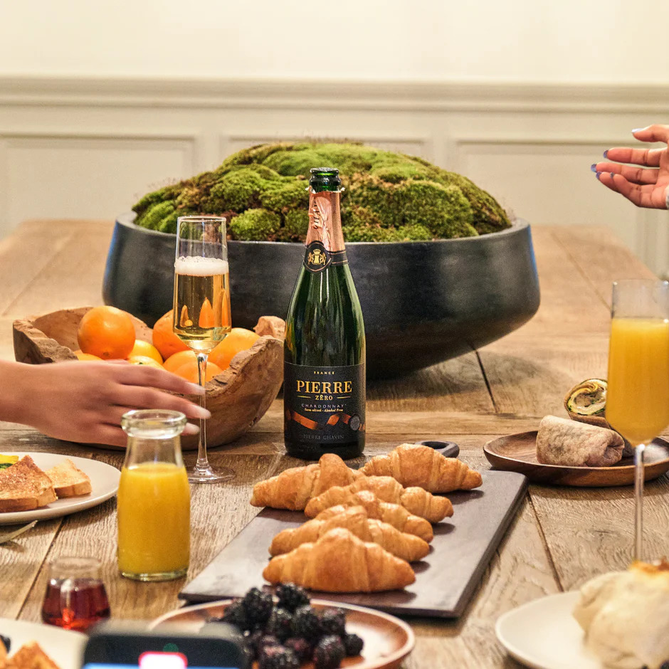 Bistros with a Twist: Paris Serves Croissants and Wine – The Organic Way