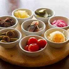 Food Trends in 2025: What’s Hot on Menus Around the World